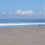 strand in seminyak vor unserer haustuer. 2 minuten fahrt mit dem moped